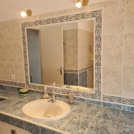 Grand 109m2 Vue Sur Quai Centre Ville,wifi Apartment *